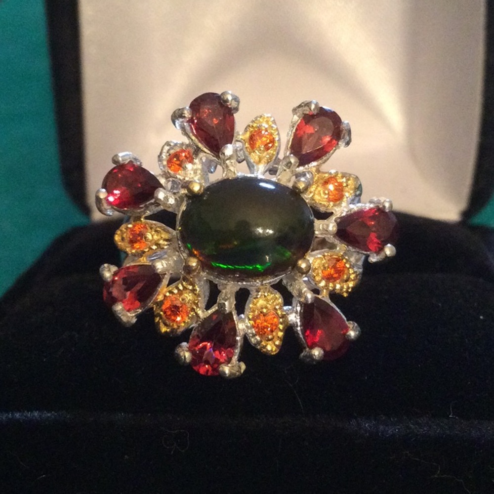 Genuine Black Opal with Garnets Ring - Picture 4 of 16